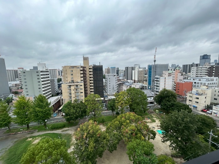 室内からの展望 CHIKUSA RISE