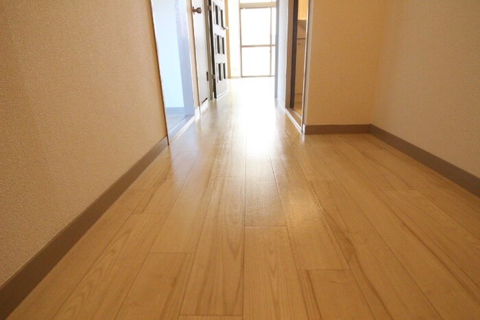 廊下 フロ－レンス平子ケ丘