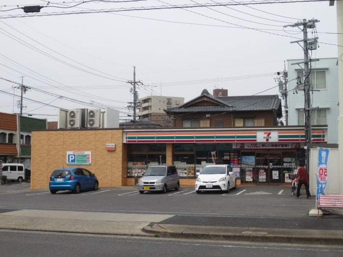 セブンイレブン(コンビニ)まで660m フロ－レンス平子ケ丘