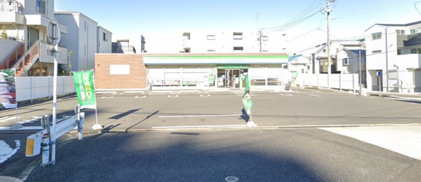 ファミリーマート(コンビニ)まで395m 七福マンション