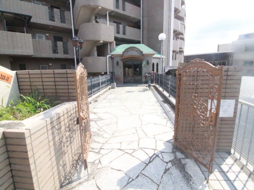 エントランス部分 グレイス伸和