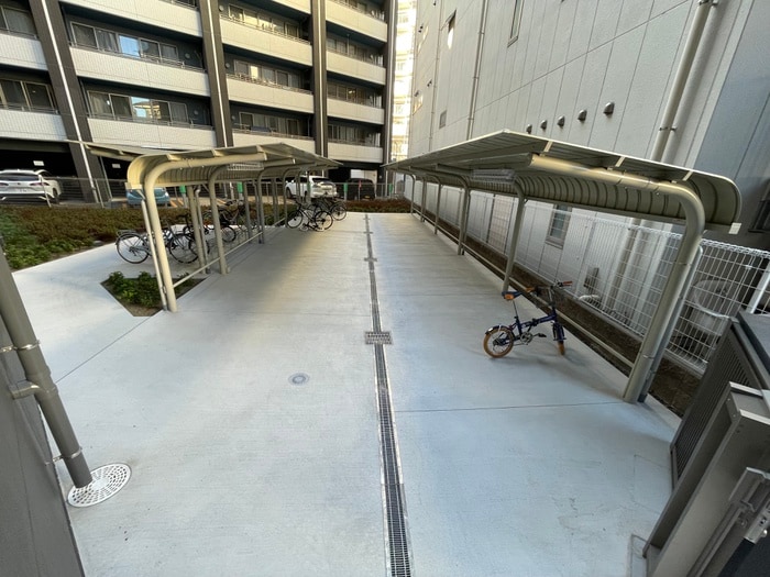 駐輪場 グリュック平和