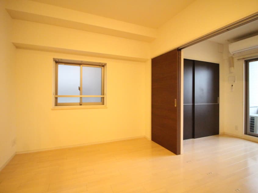 居室 ドゥーエ千種