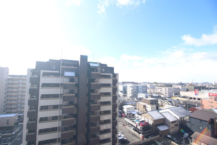 室内からの展望 鳥見ﾊﾟ-ｸ･ﾏﾝｼｮﾝ三番街南棟(911)