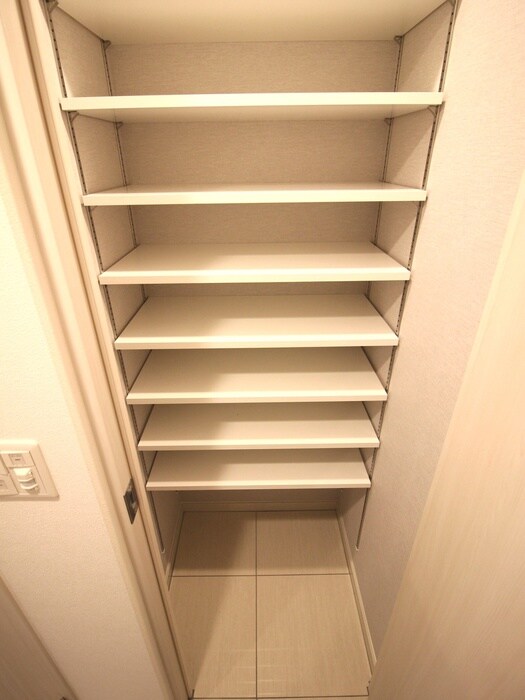 靴箱 ｴｽﾃﾑﾌﾟﾗｻﾞ名古屋UX(802)