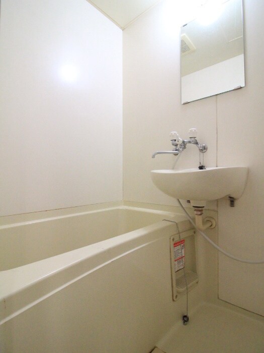 バス／シャワールーム等 ラヴィンマ－ブル