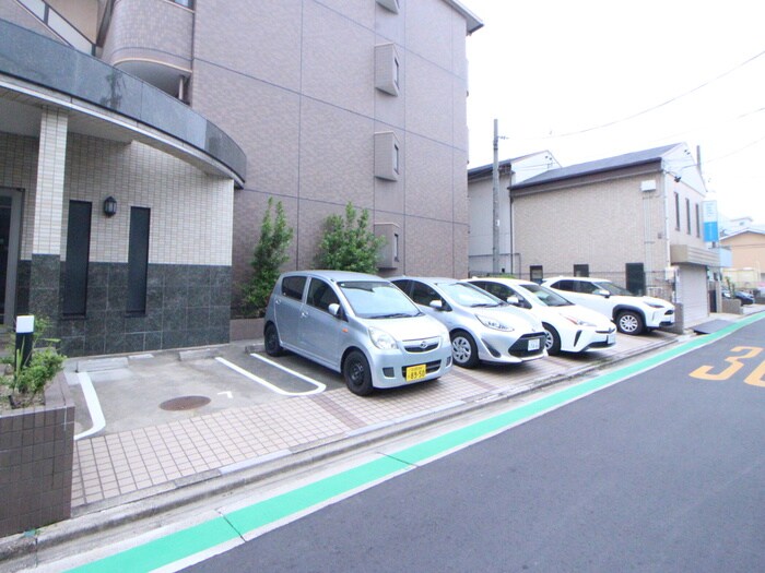 駐車場 クレセント