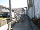 駐輪場 クイール八剣