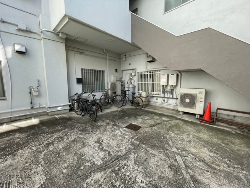 駐輪場 小林ビル