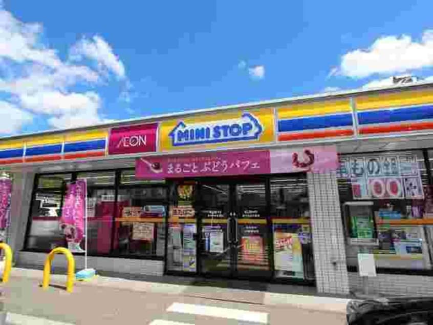 ミニストップ安城里町店(コンビニ)まで155m ライセル里