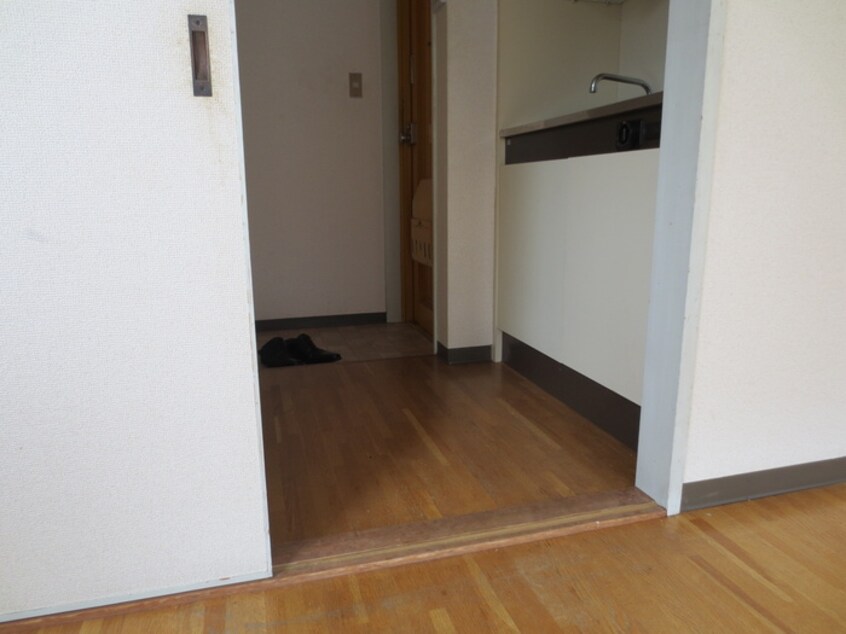 廊下 ハイツイズミ