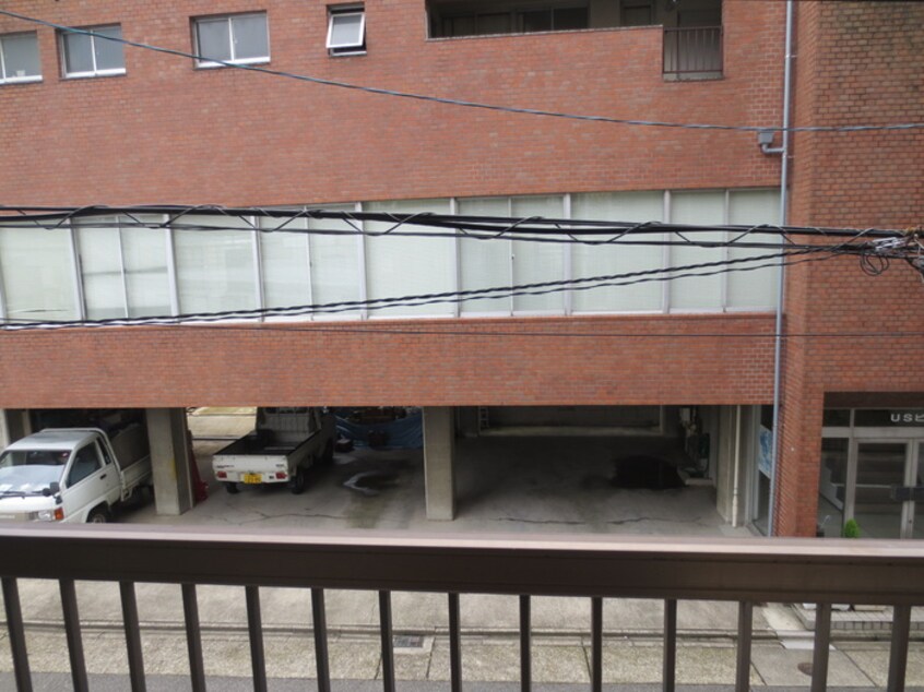 室内からの展望 ハイツイズミ