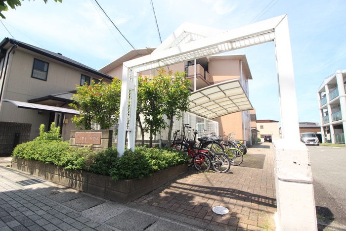 エントランス部分 ダイヤモンド岩倉