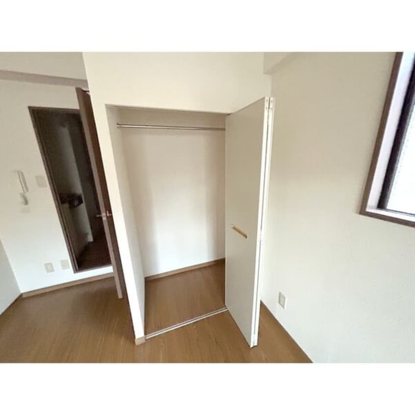 収納 メゾンドMOE