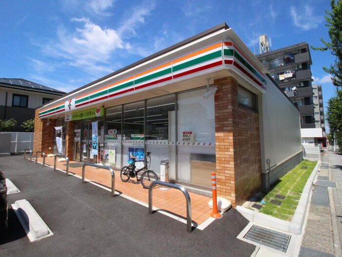 セブンイレブン(コンビニ)まで52m ヴェルデ平針南