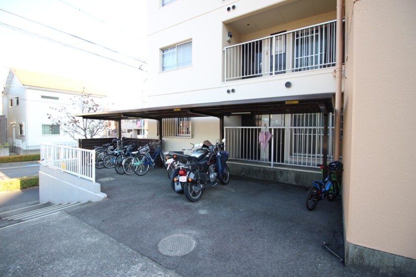 駐輪場 グランドハイツ豊田