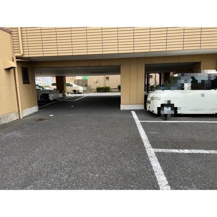 駐車場 エクセレント港