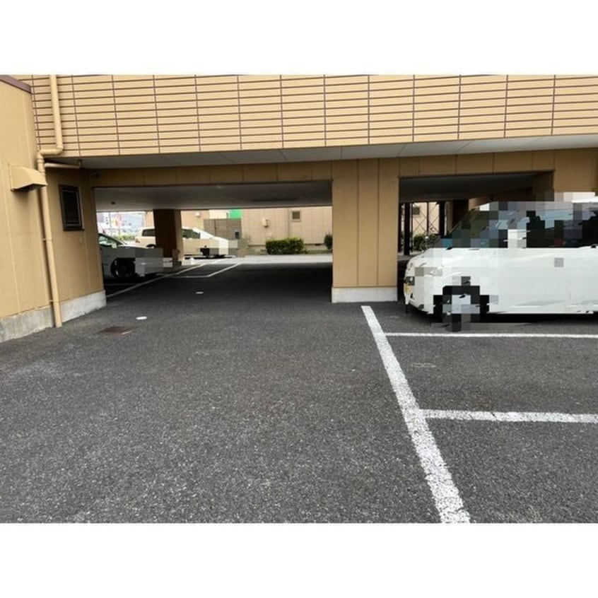 駐車場 エクセレント港