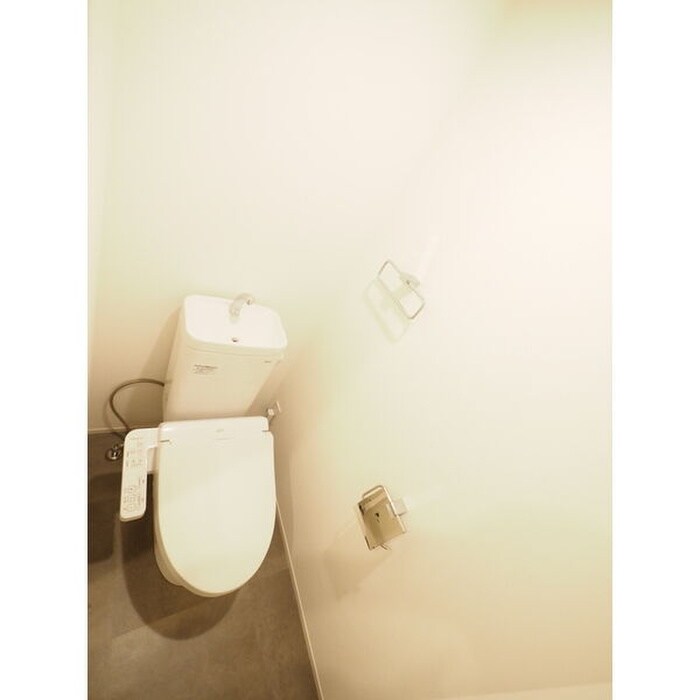 トイレ GLANDBLUE　nagasukaⅢ