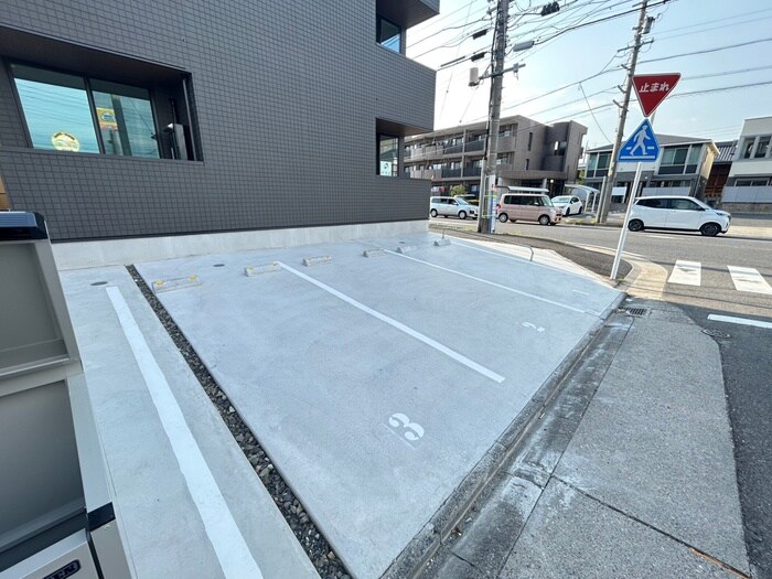 駐車場 GLANDBLUE　nagasukaⅢ