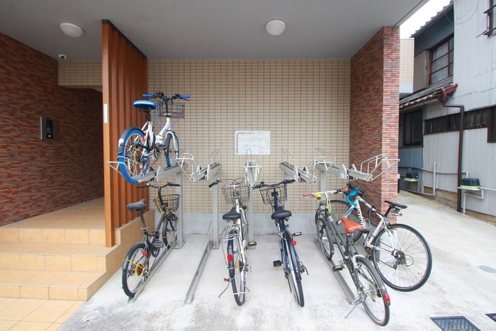 駐輪場 クレスト上名古屋