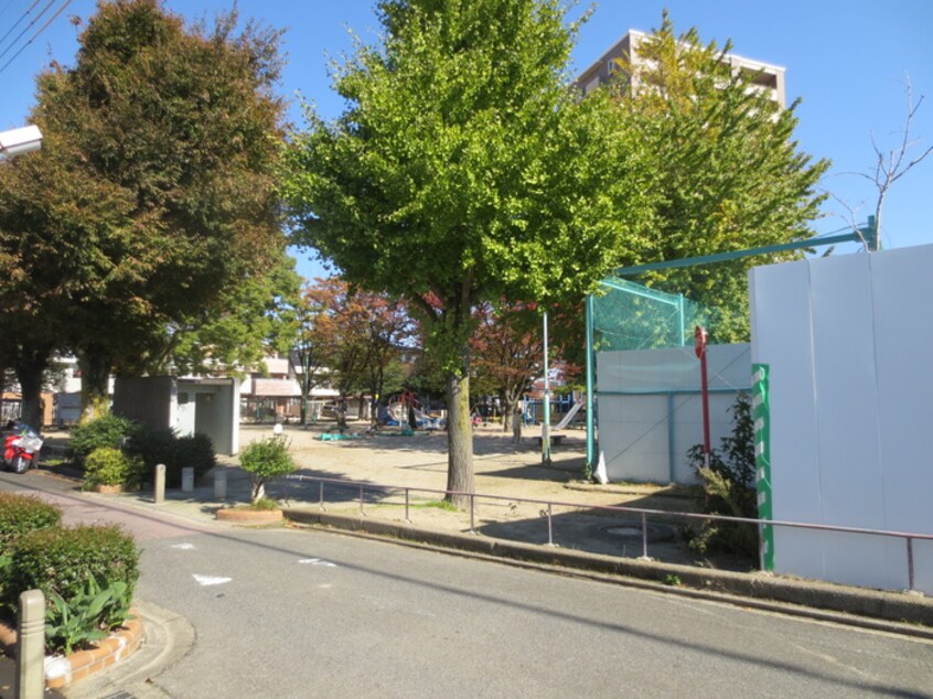 上名古屋公園(公園)まで295m クレスト上名古屋