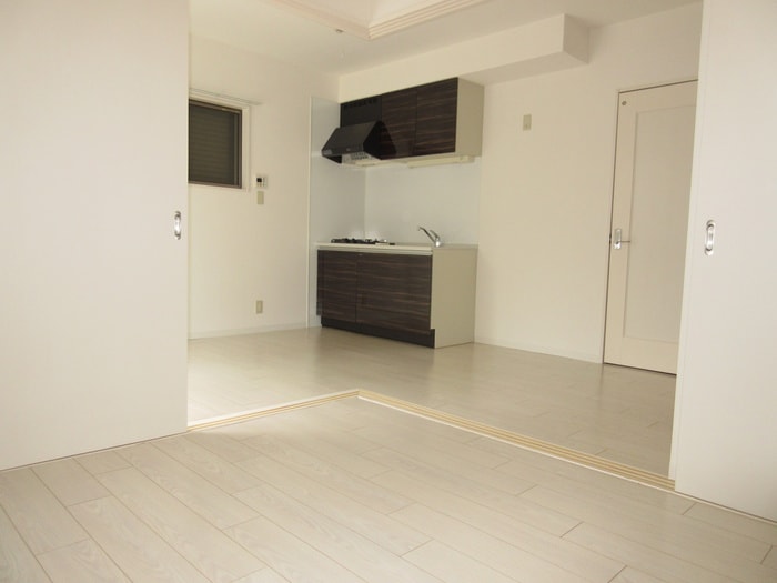 内観写真 ソリッド春岡