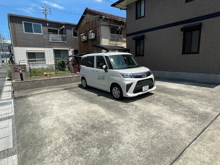 駐車場 シャンクレール南花長