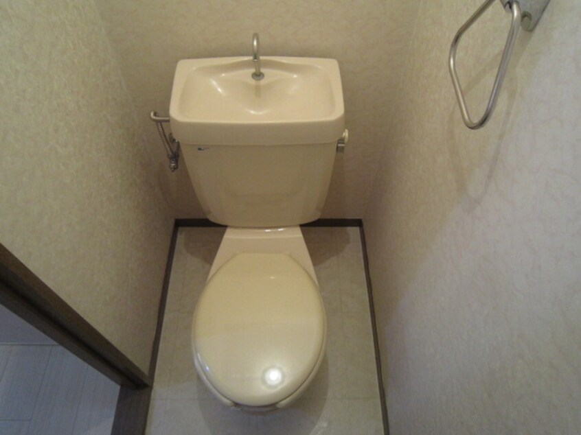 トイレ サンビレッジＢ