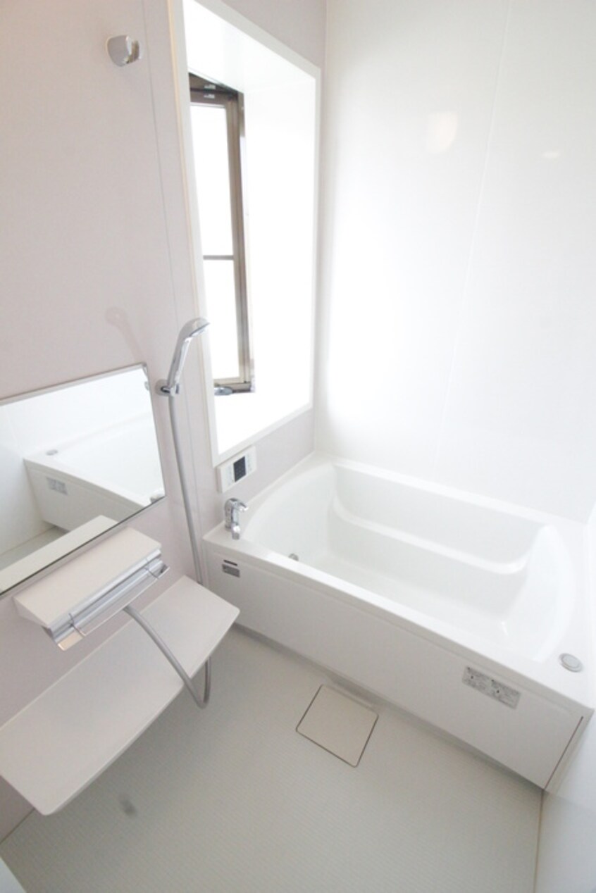 バス／シャワールーム等 wisteria