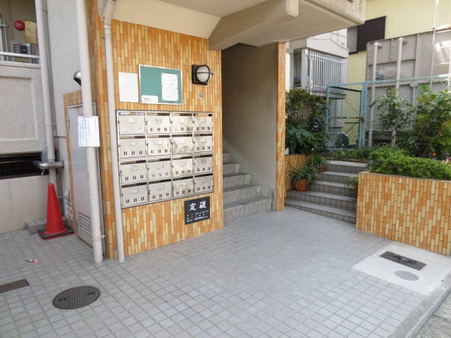 エントランス部分 シャイン高鐘