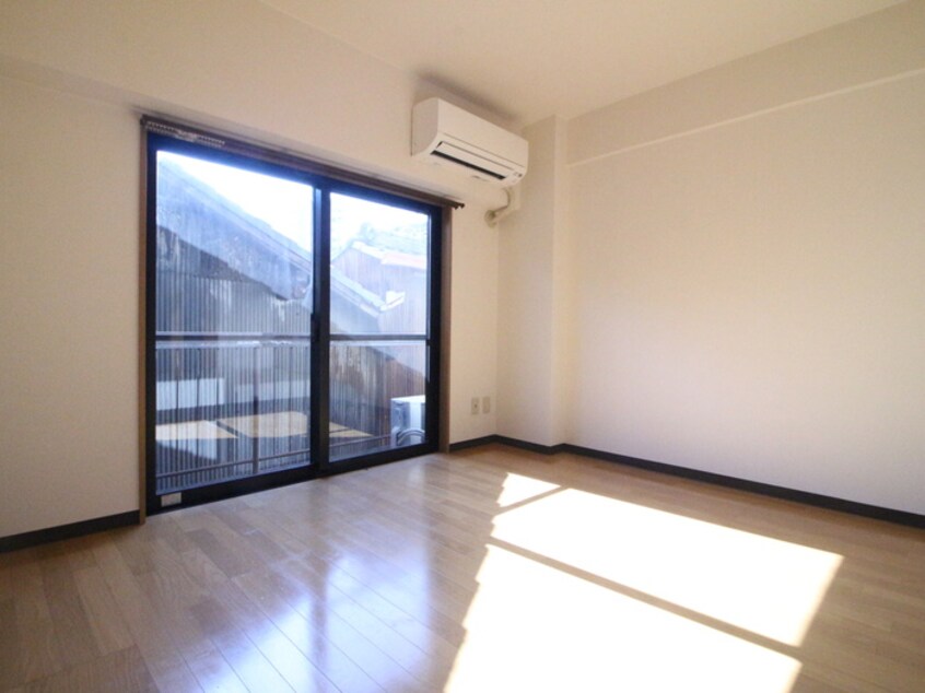 居室 すみれビル