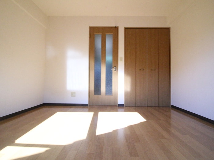 居室 すみれビル