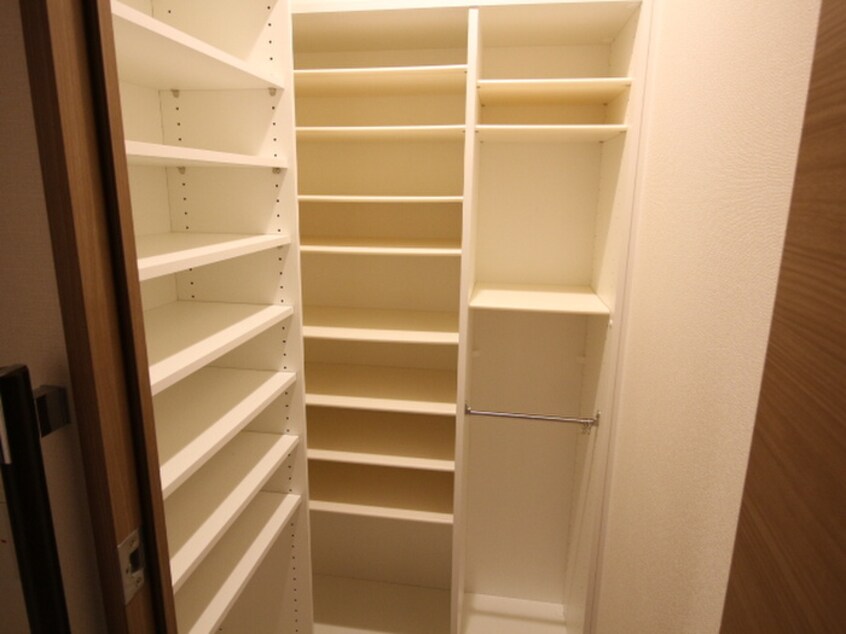 靴箱 グランマスト白壁二丁目