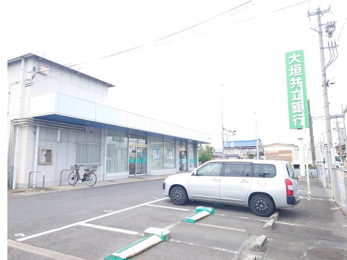 大垣共立銀行東中島支店(銀行)まで590m アンテノ－ル