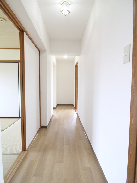 廊下 サンライズ千音寺