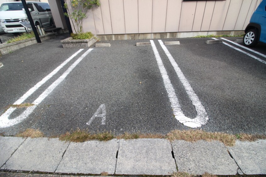 駐車場 リバ－サイド静
