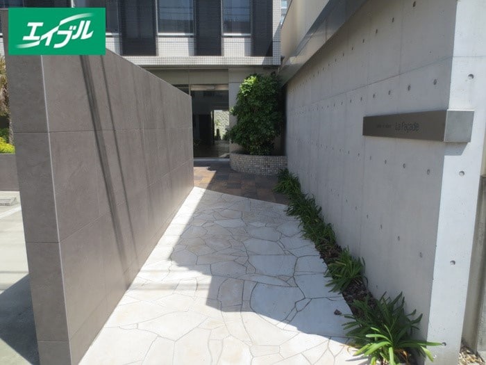 エントランス部分 Ｌａ　Ｆａｃａｄｅ