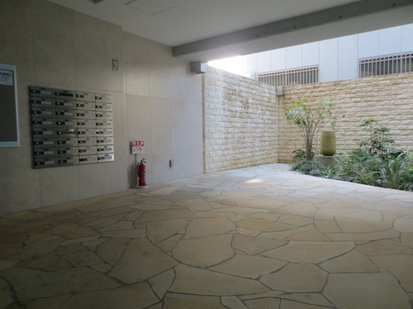 その他 Ｌａ　Ｆａｃａｄｅ