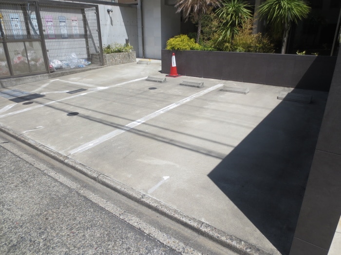 駐車場 Ｌａ　Ｆａｃａｄｅ