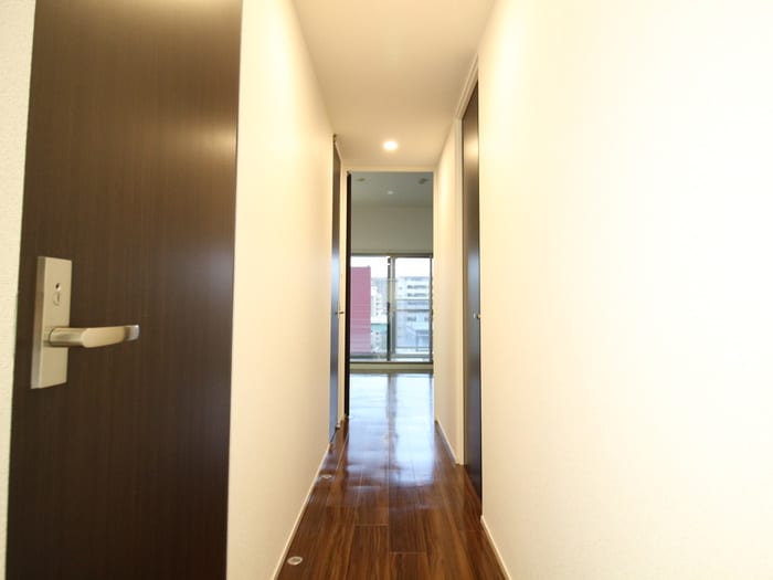 廊下 Ｌａ　Ｆａｃａｄｅ