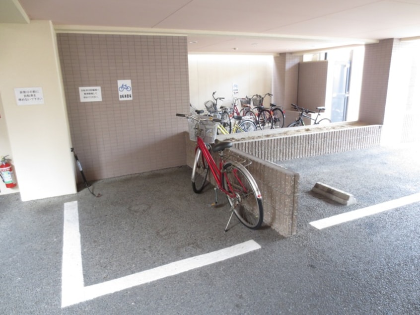 駐輪場 アトネス1604