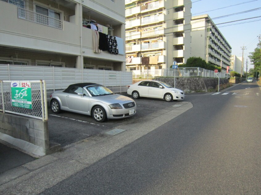 駐車場 ＡＴハイツ