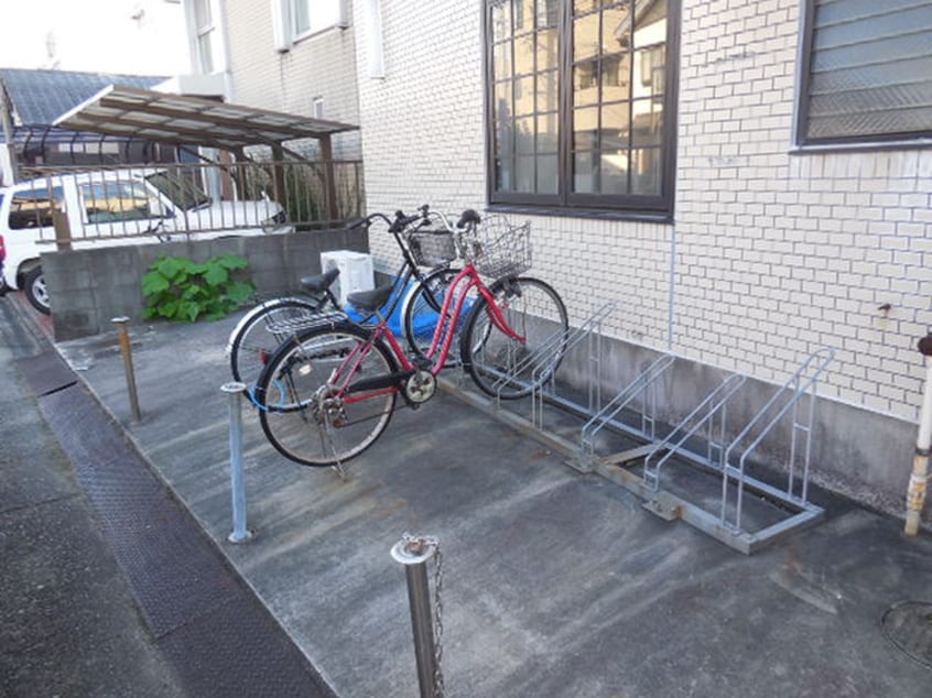 駐輪場 ピア春岡