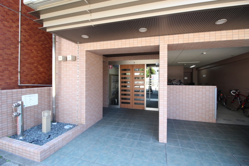 エントランス部分 ランドハウスグランドウエスト