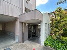 エントランス部分 グレ－ス川村