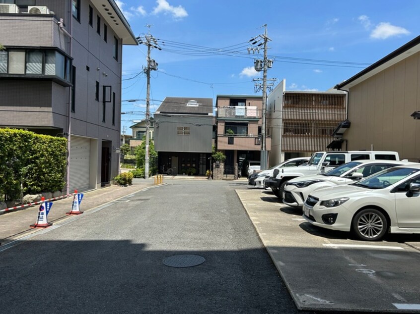 駐車場 グレ－ス川村