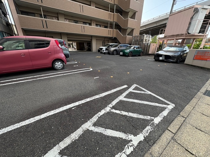 駐車場 サウスコ－ト春日井