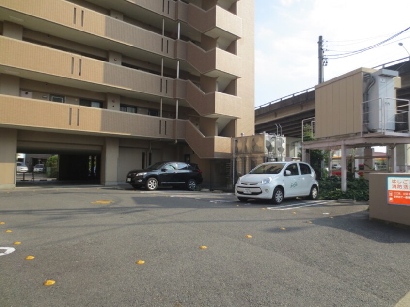 駐車場 サウスコ－ト春日井