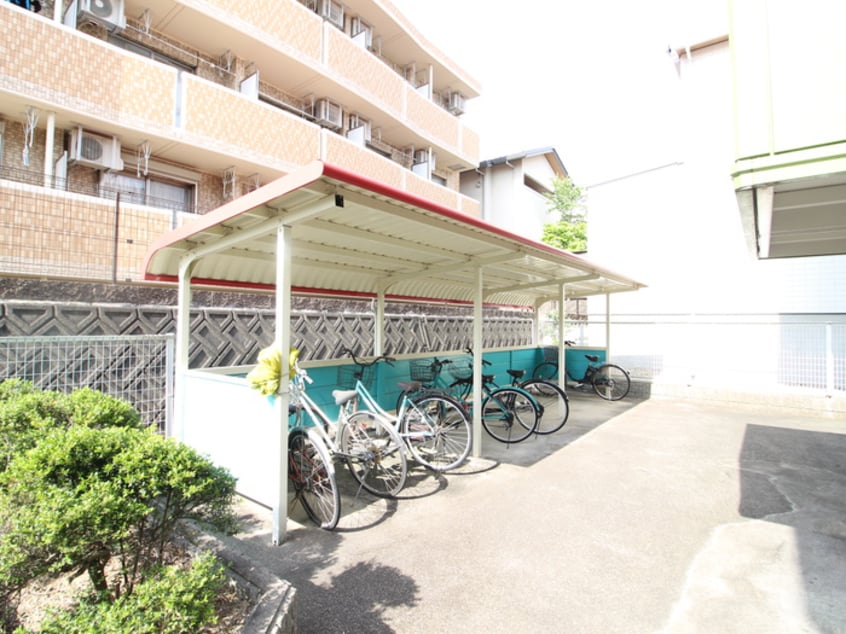 駐輪場 クレセント篠の風B棟